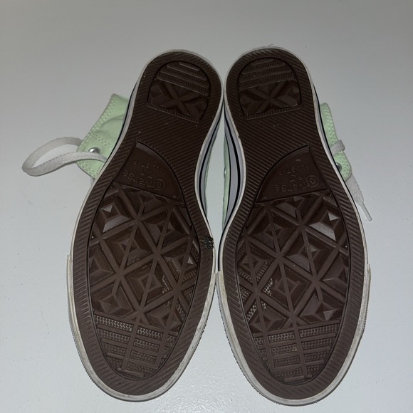 Converse Chuck Taylor All Star Hi Top, Style# A08582C, Size M5/ W7, Avocado HTF - Picture 3 of 10